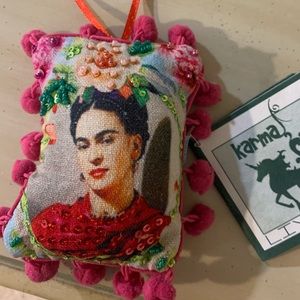 Frida Kahlo Ornament!